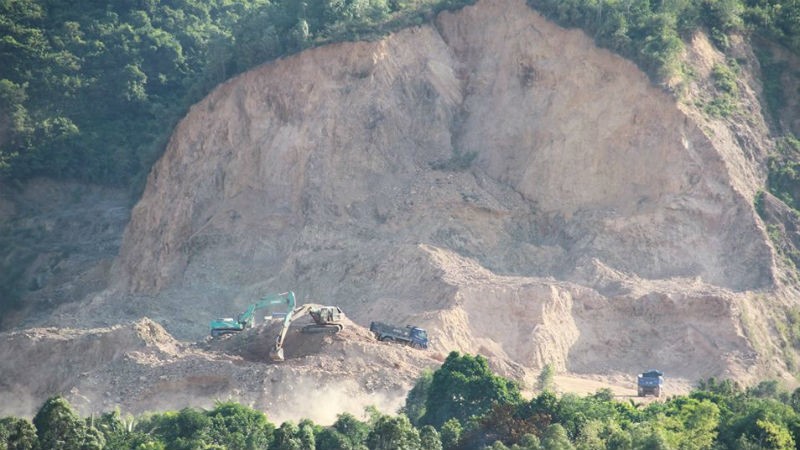 Vùng đất hoang hóa từ lâu trên địa bàn xã Hòa Phước do tình trạng khai thác đất, đá không hoàn thổ.