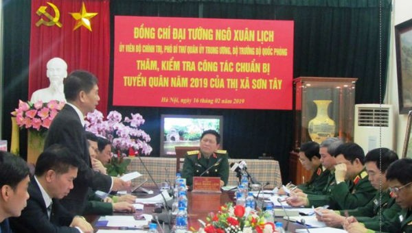 Bộ trưởng Ngô Xuân Lịch kiểm tra công tác chuẩn bị tuyển quân năm 2019 tại TX Sơn Tây, Hà Nội