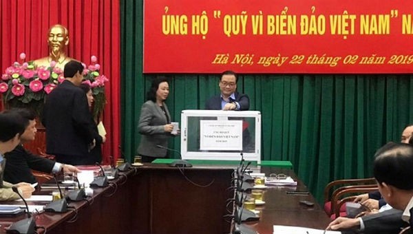 Lãnh đạo Thành ủy Hà Nội quyên góp ủng hộ Quỹ "Vì biển, đảo Việt Nam" năm 2019