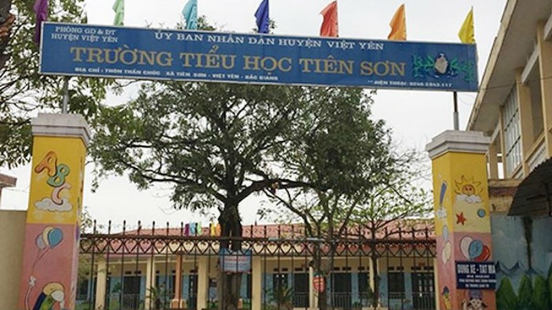 Trường Tiểu học Tiên Sơn nơi thầy giáo M. công tác.