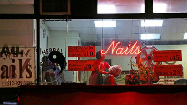 Một tiệm massage và làm móng ở Manhattan, New York, Mỹ