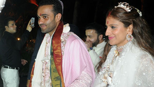 Cô dâu Kaabia Grewal và chú rể Rushang Shah trong ngày cưới 9/3.