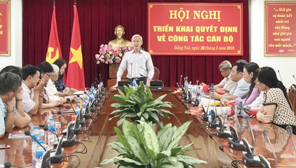 Đồng chí Bí thư Tỉnh ủy Nguyễn Phú Cường phát biểu tại hội nghị