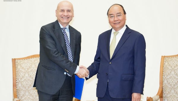 Thủ tướng Nguyễn Xuân Phúc và Đại sứ Italy Antonino Alessandro