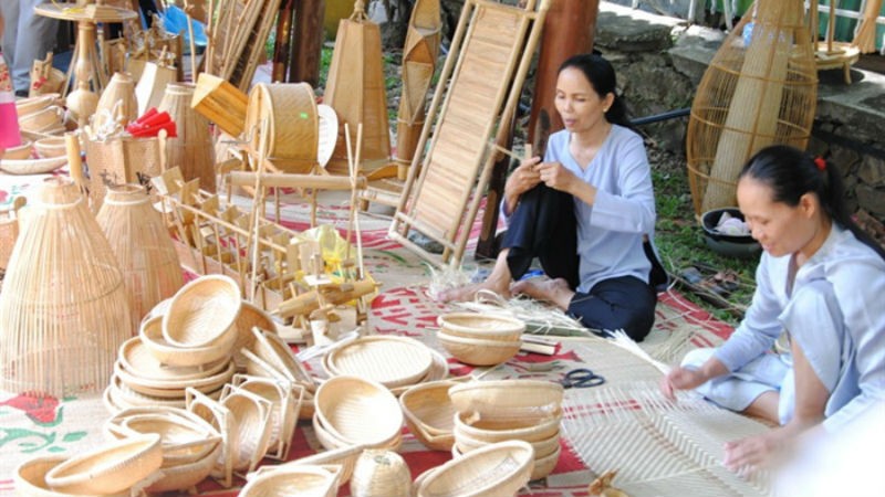  Làng nghề đan lát Bao La (huyện Quảng Điền) đã trở thành điểm tham quan trải nghiệm của nhiều du khách