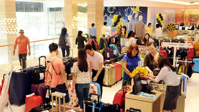 Hiện nay, TP HCM đã là trung tâm mua sắm, thương mại của cả nước. 