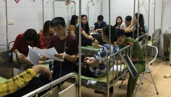 Công nhân Công ty TNHH Ha Hae Việt Nam nhập viện nghi do ngộ độc thực phẩm.