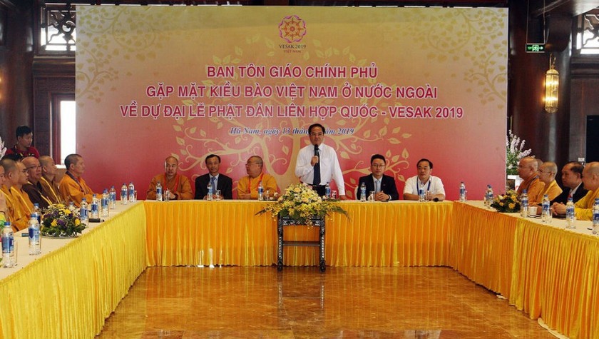 Trưởng ban Tôn giáo Chính phủ Vũ Chiến Thắng phát biểu tại buổi gặp mặt kiều bào Việt Nam ở nước ngoài.