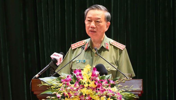 Đại tướng Tô Lâm, Ủy viên Bộ Chính trị, Bộ trưởng Bộ Công an phát biểu chỉ đạo. Ảnh: Doãn Tấn/TTXVN