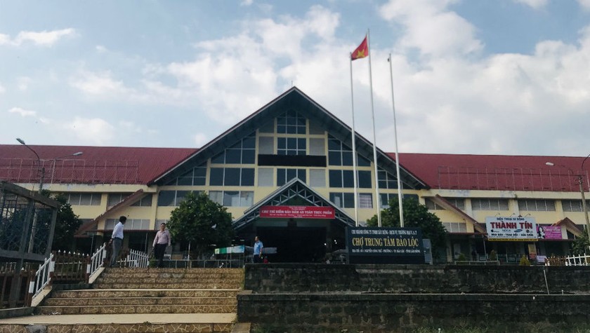 “Lùm xùm” tại chợ Bảo Lộc (Lâm Đồng): UBND TP yêu cầu bảo đảm quyền lợi tiểu thương