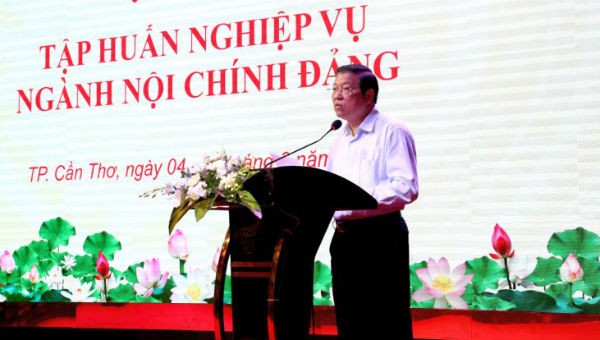 Ông Phan Đình Trạc, Bí thư Trung ương Đảng, Trưởng Ban nội chính Trung ương phát biểu khai mạc.