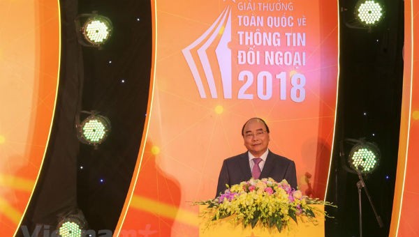 Thủ tướng Nguyễn Xuân Phúc chúc mừng thành công của Giải thưởng toàn quốc về thông tin đối ngoại 2018 và các tác giả, nhóm tác giả đoạt giải, biểu dương ban tổ chức đã có những đóng góp tích cực, hiệu quả.