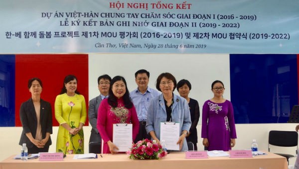 Hội LHPN thành phố Cần Thơ và KOCUN ký kết biên bản ghi nhớ giai đoạn II (2019 – 2022)