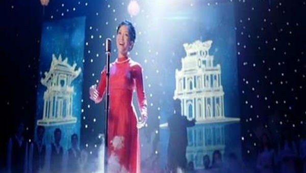 Ca sĩ Hồng Nhung hát bài chế khiến nhiều người yêu nhạc phản ứng.