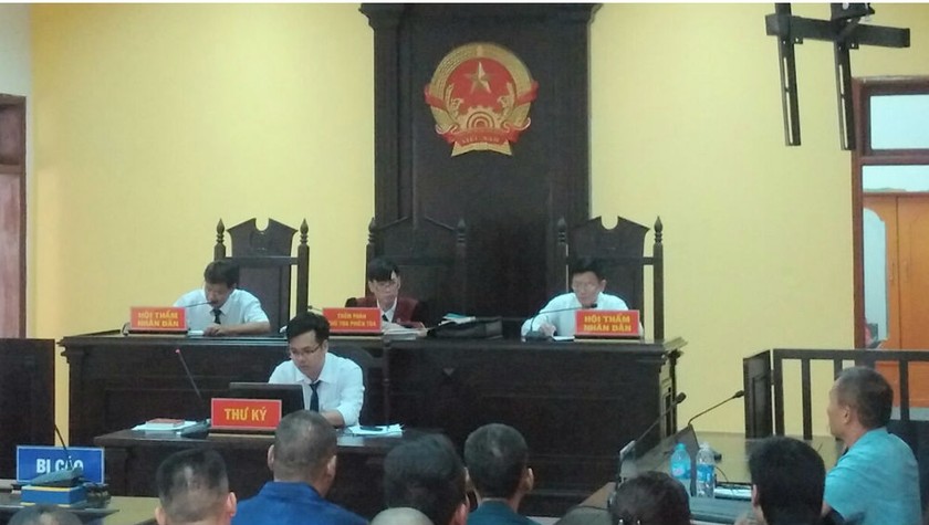 Hội đồng xét xử trong phiên xử ngày 23/7.