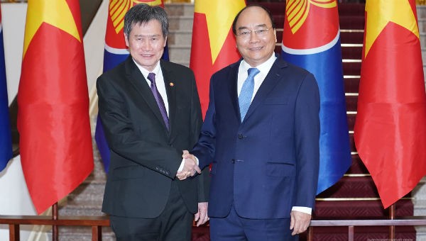 Thủ tướng Nguyễn Xuân Phúc tiếp Tổng Thư ký ASEAN Lim Jock Hoi. 