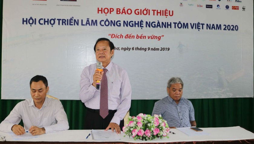 Ông Nguyễn Văng Thắng, Chủ tịch Hội Nghề cá Việt Nam, Trưởng Ban tổ chức VietShrimp 2020, tham gia phát biểu tại buổi họp báo