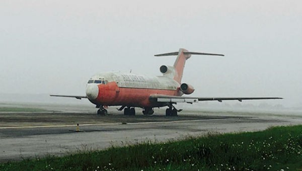 Máy bay Boeing 727 bỏ quên tại sân bay Nội Bài hơn 12 năm vẫn chưa có cách xử lý. Ảnh: Cục Hàng không