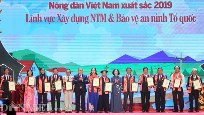 Chương trình “Tự hào nông dân Việt Nam” và Lễ vinh danh nông dân xuất sắc năm 2019.