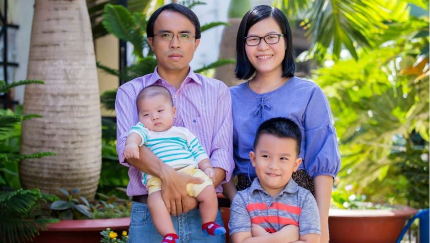Gia đình chị Nguyễn Phan Vân Quỳnh, Giám đốc công ty Vệ sinh Đông Sài Gòn luôn có sự êm ấm, hạnh phúc vì vợ chồng biết bù trừ cho nhau.