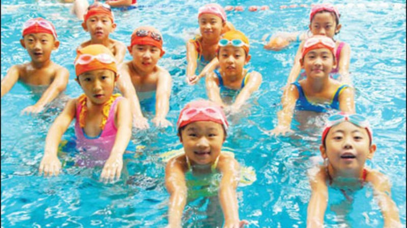 Dạy bơi cho trẻ là việc cần thiết