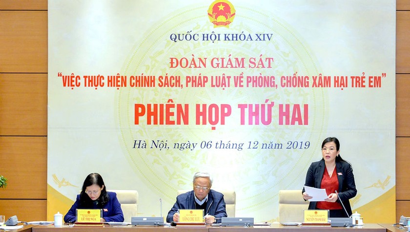  Trưởng Ban Dân nguyện Nguyễn Thanh Hải báo cáo kết quả giám sát.