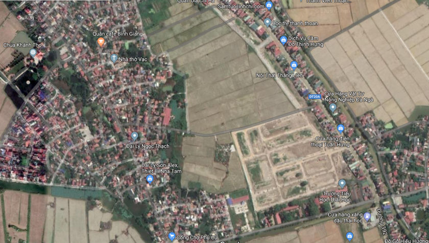 Hàng chục ngàn mét vuông ao chuôm là đất công ích của làng Vạc nay đã bị xã Thái Học lạm quyền “chuyển mục đích sử dụng”, bán “chui” để xây nhà.
