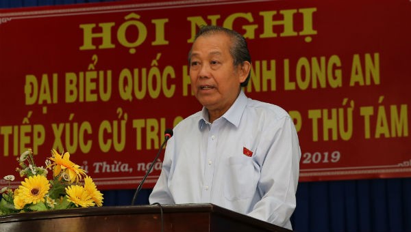 Phó Thủ tướng Thường trực Trương Hòa Bình phát biểu tại buổi tiếp xúc cử tri