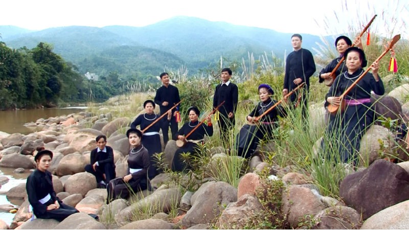 Đàn tính - hát Then của Việt Nam trở thành Di sản văn hóa phi vật thể của nhân loại.
