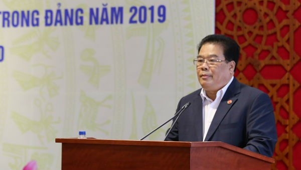Bí thư Đảng ủy Khối các cơ quan Trung ương Sơn Minh Thắng phát biểu tại Hội nghị.