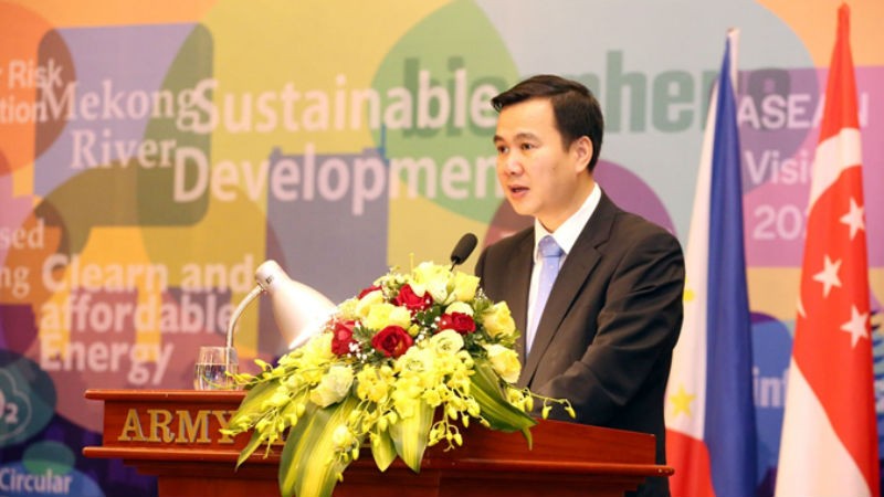 Thứ trưởng Bộ Khoa học và Công nghệ Bùi Thế Duy phát biểu tại hội thảo
