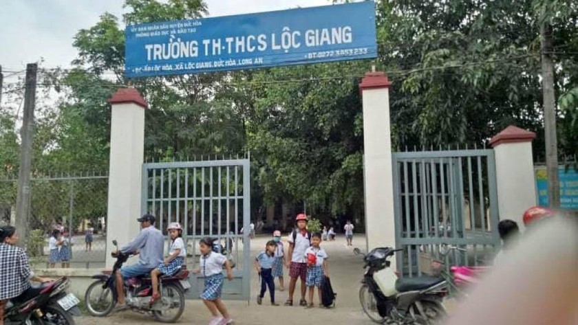 Trường Tiểu học, THCS Lộc Giang.