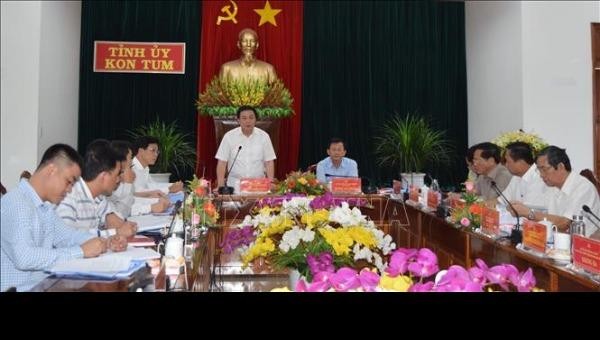 Ông Nguyễn Xuân Thắng phát biểu tại buổi làm việc với Ban Thường vụ Tỉnh uỷ Kon Tum.