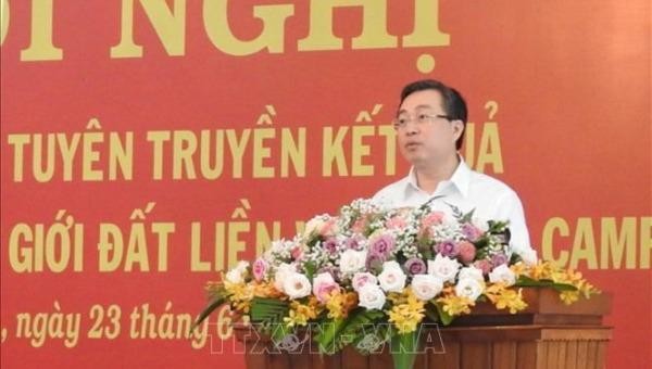 Ông Bùi Trường Giang, Phó Trưởng Ban Tuyên giáo Trung ương phát biểu tại hội nghị.