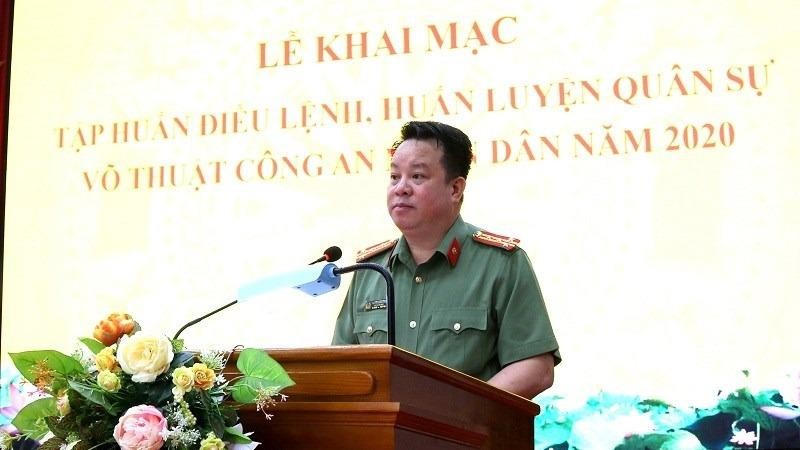 Đại tá Nguyễn Quốc Hùng, Phó Bí thư Đảng ủy, Phó Giám đốc CATP phát biểu chỉ đạo tại hội nghị.