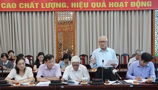 Ông Phạm Ngọc Thảo – Chủ nhiệm Hội đồng tư vấn về Dân chủ Pháp luật, Ủy ban MTTQ TP tham gia góp ý tại hội nghị.  