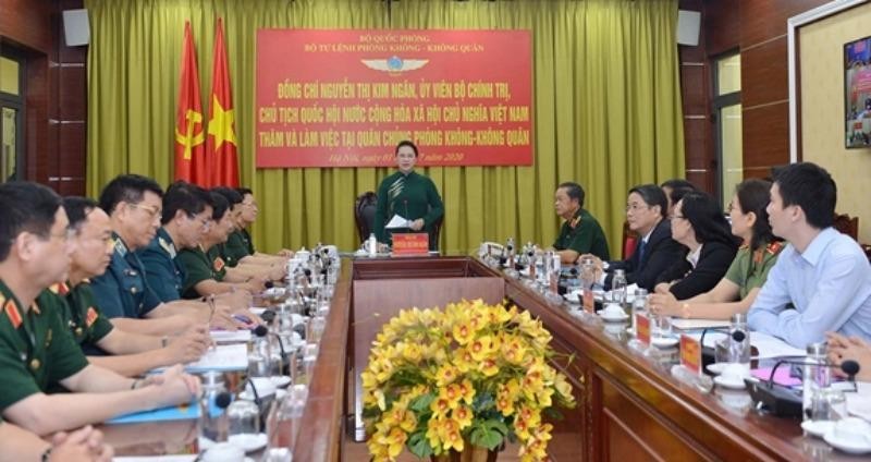 Chủ tịch Quốc hội Nguyễn Thị Kim Ngân phát biểu tại cuộc làm việc