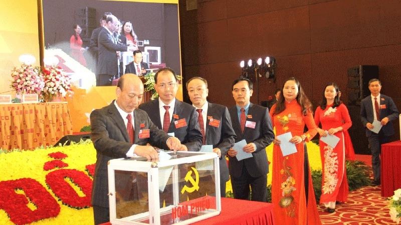 Ông Lê Minh Chuẩn tiếp tục được bầu là Bí thư Đảng ủy TKV.
