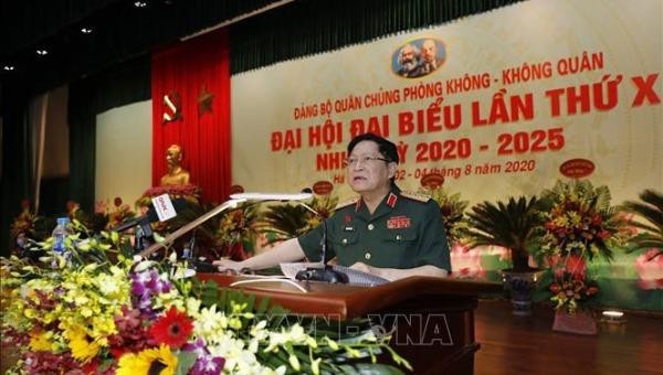 Đại tướng Ngô Xuân Lịch, Bộ trưởng Bộ Quốc phòng phát biểu chỉ đạo đại hội. Ảnh:TXVN.