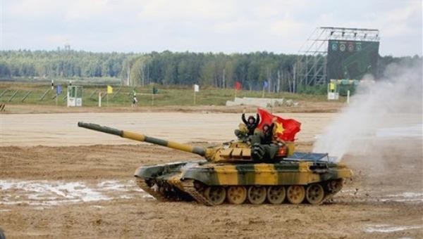 Đội tăng Việt Nam vào bán kết cuộc thi Tank Biathlon 2020. Ảnh TTXVN