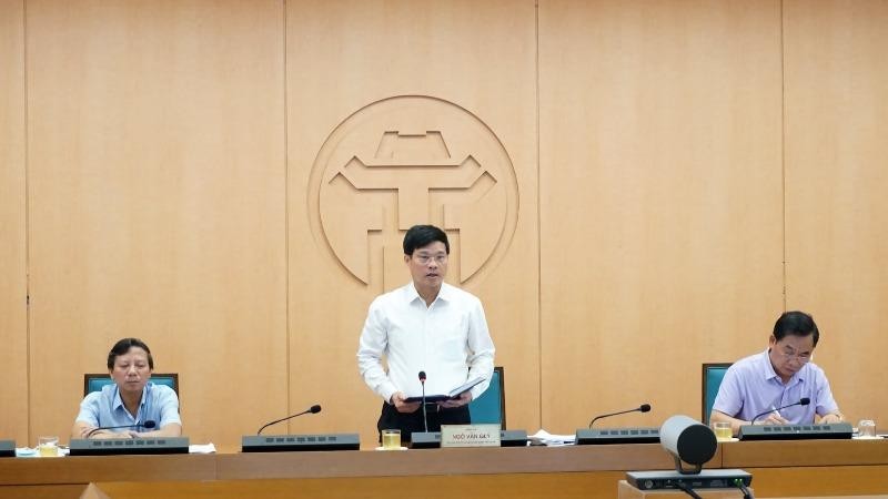 Phó Chủ tịch UBND TP Hà Nội Ngô Văn Quý phát biểu tại phiên họp.