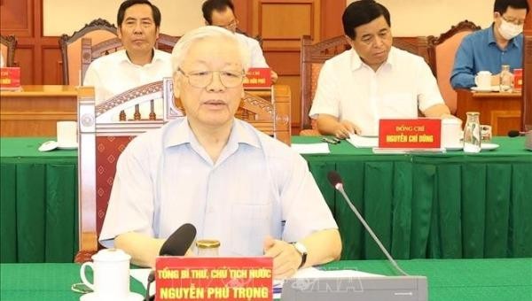 Tổng Bí thư, Chủ tịch nước Nguyễn Phú Trọng chủ trì họp Tiểu ban Văn kiện Đại hội XIII của Đảng.