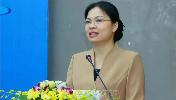 Bà Hà Thị Nga, Chủ tịch Hội Liên hiệp Phụ nữ Việt Nam phát biểu khai mạc Hội thảo.
