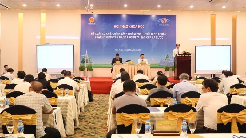 Hội thảo khoa học nhằm phát triển Ninh Thuận thành trung tâm năng lượng tái tạo của cả nước.