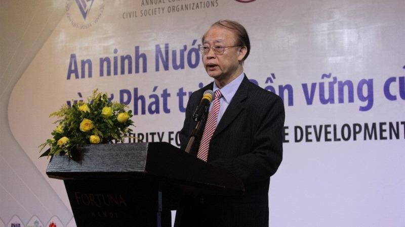 TS Phạm Văn Tân, Phó chủ tịch kiêm Tổng thư ký VUSTA phát biểu tại hội thảo.