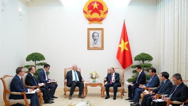Thủ tướng Chính phủ Nguyễn Xuân Phúc tiếp Đại sứ Nga tại Việt Nam Konstantin Vnukov.