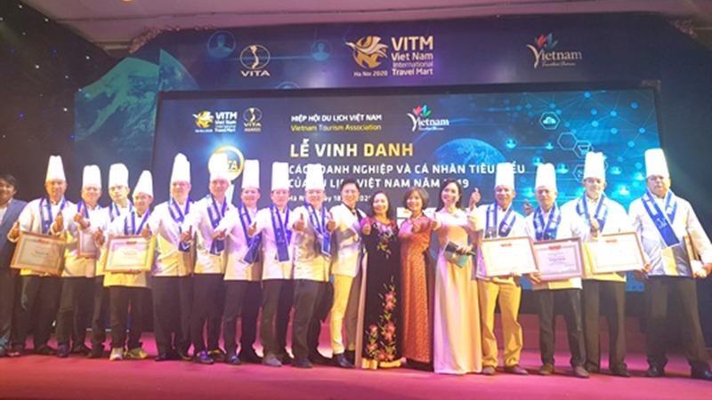 Các đầu bếp tiêu biểu trên khắp cả nước vừa được Hiệp hội Du lịch Việt Nam vinh danh ngày 18/11/2020.