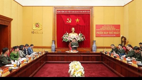 Trung tướng Lương Tam Quang, Thứ trưởng Bộ Công an phát biểu chủ trì phiên họp.