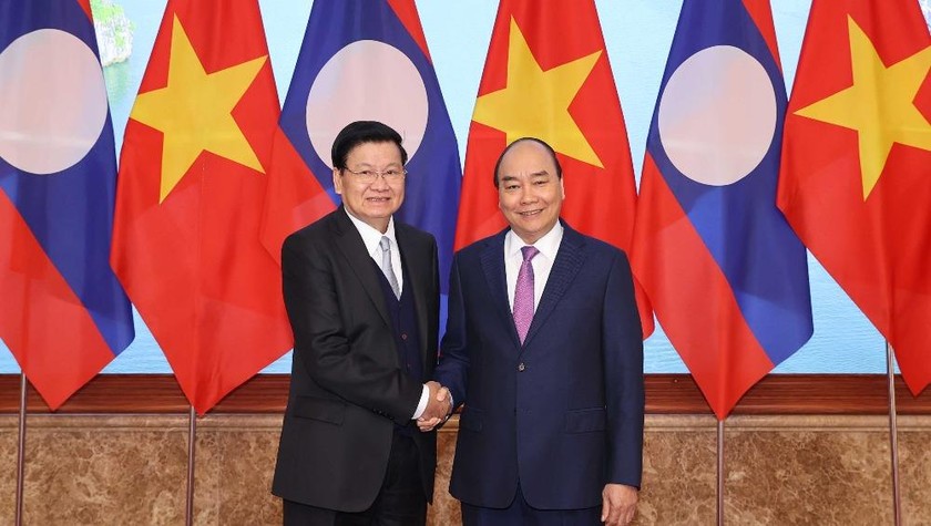 Thủ tướng Chính phủ Nguyễn Xuân Phúc và Thủ tướng Chính phủ Lào Thongloun Sisoulith. 