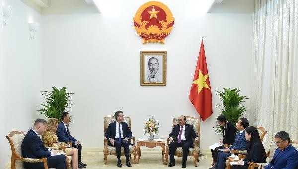 Thủ tướng Nguyễn Xuân Phúc tiếp Đại sứ, Trưởng Phái đoàn EU tại Việt Nam Giorgio Aliberti. 